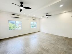 Lavender Street (D12), Shop House #554097031